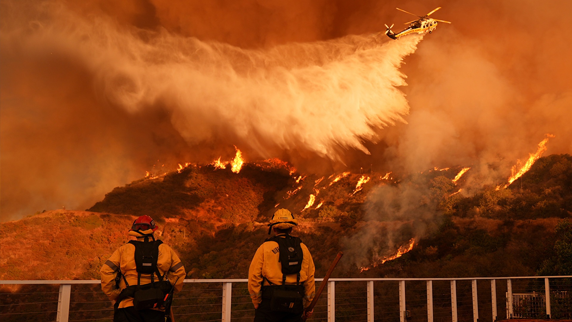 Firefighters to Combat Blaze in California Wildfires