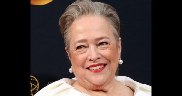 SB. Kathy Bates stuns with new look at Golden Globes