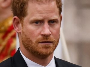 HT17. DEADLY FALL Prince Harry is devastated with grief