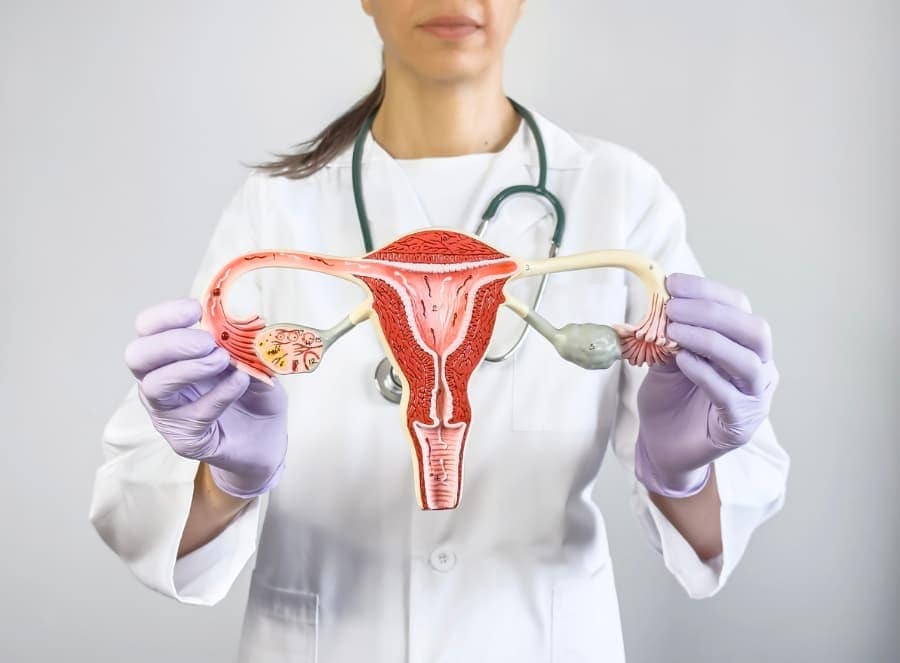 HT17. 8 Secret Signals Your Body Shows That Point to Ovarian Cancer